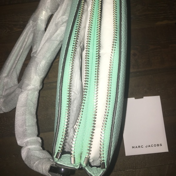 Marc Jacobs Purse - Picture 4 of 6